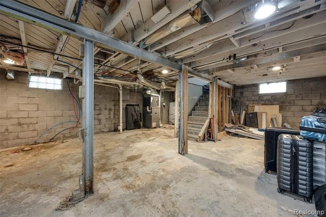 6380 Ashton Avenue, Detroit, MI 48228