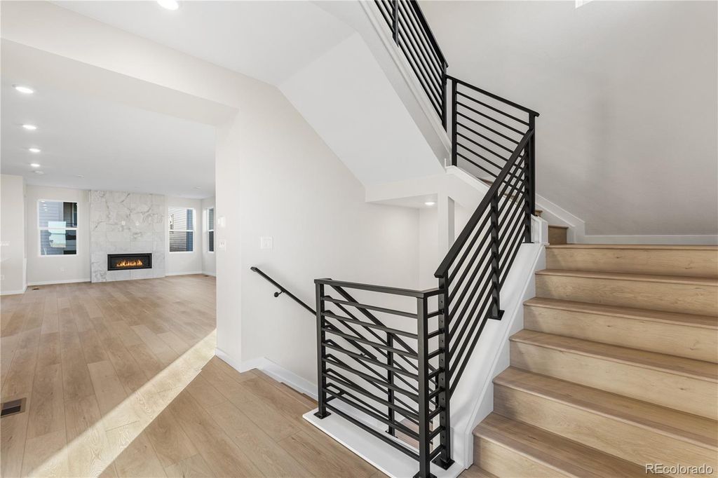 Image 33 of property listing at 12110 Octave Avenue, Lone Tree, CO 80134