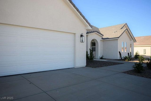 1573 Heights Drive, Logandale, NV 89021