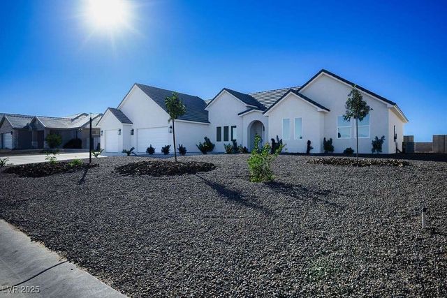 1573 Heights Drive, Logandale, NV 89021