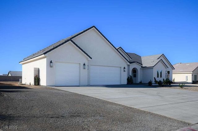 1573 Heights Drive, Logandale, NV 89021