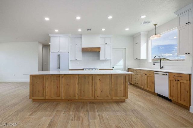 1573 Heights Drive, Logandale, NV 89021