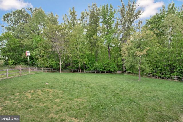 15 BURKE DR, Fredericksburg, VA 22406