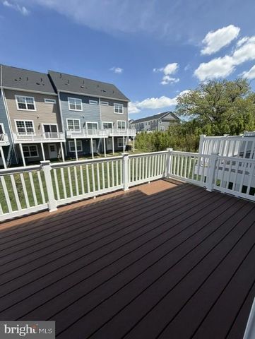 1811 SMITH ISLAND RD, Baltimore, MD 21244