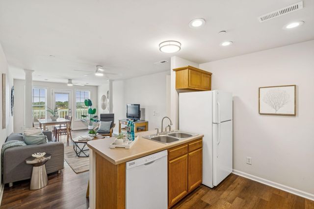 2262 Folly Road 2b, Charleston, SC 29412