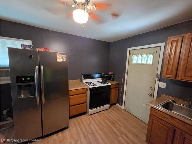 1814 Victoria Street SW, Warren, OH 44485