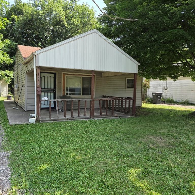 1814 Victoria Street SW, Warren, OH 44485