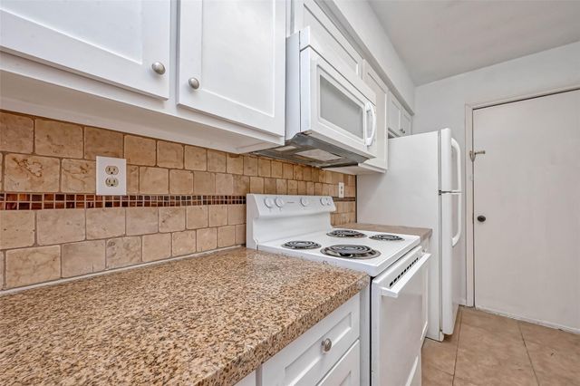 8299 Cambridge Street 1705, Houston, TX 77054