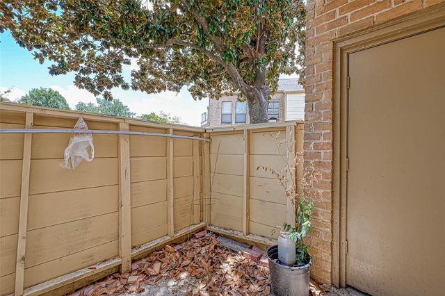 8299 Cambridge Street 1705, Houston, TX 77054
