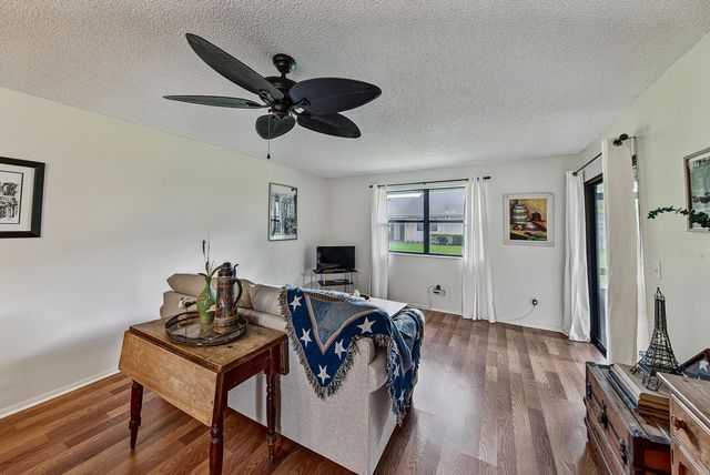 13 Bay Cedar Court, Royal Palm Beach, FL 33411