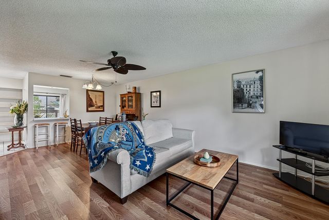 13 Bay Cedar Court, Royal Palm Beach, FL 33411
