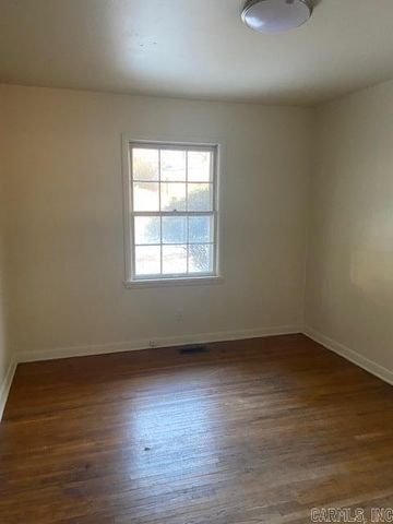 23 Point O Woods Drive, Little Rock, AR 72204