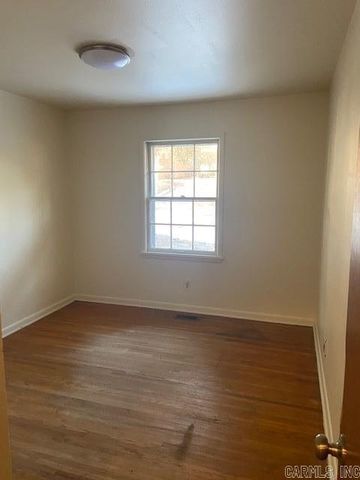 23 Point O Woods Drive, Little Rock, AR 72204