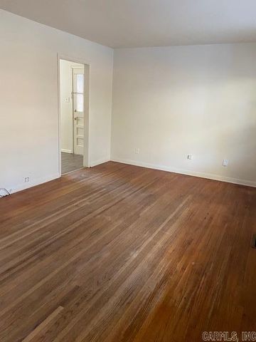 23 Point O Woods Drive, Little Rock, AR 72204