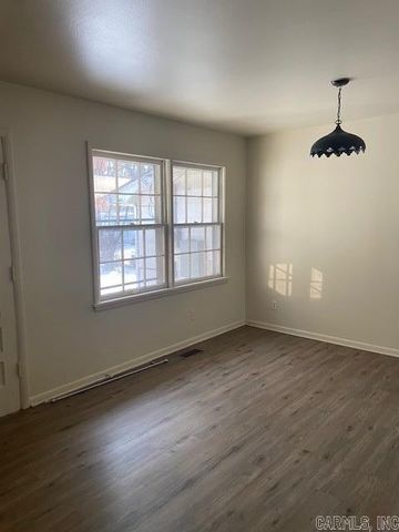 23 Point O Woods Drive, Little Rock, AR 72204