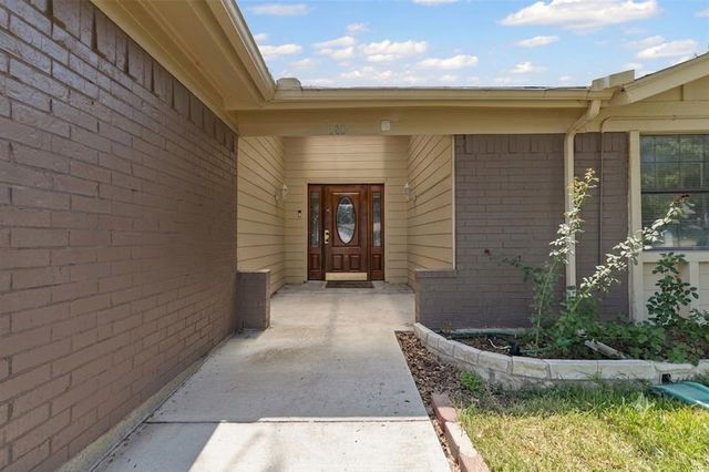 100 Countryside Drive, Arlington, TX 76014
