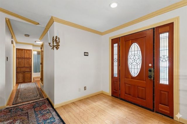 100 Countryside Drive, Arlington, TX 76014