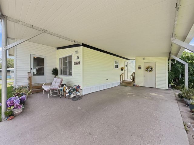 5206 WISTERIA CIRCLE, New Port Richey, FL 34653