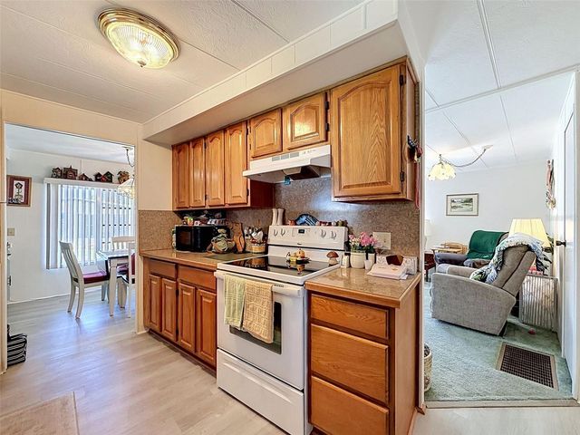 5206 WISTERIA CIRCLE, New Port Richey, FL 34653