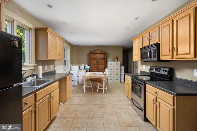 1693 BURLINGTON JACKSONVILLE RD, Bordentown, NJ 08505