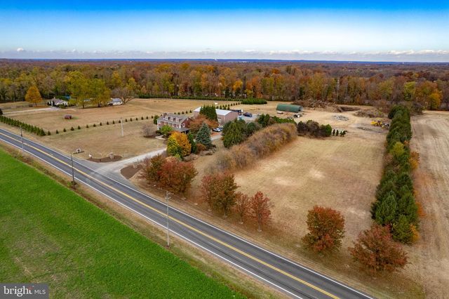 1693 BURLINGTON JACKSONVILLE RD, Bordentown, NJ 08505