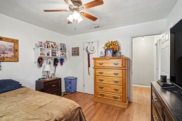 144 NW Jill Ann Drive, Burleson, TX 76028