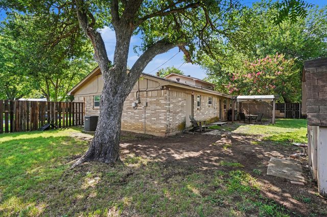 144 NW Jill Ann Drive, Burleson, TX 76028