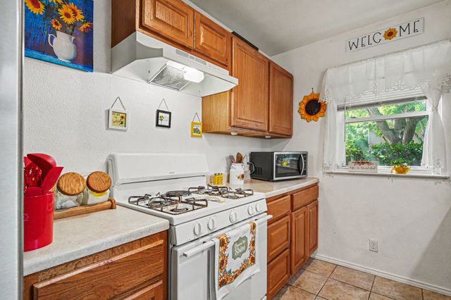 144 NW Jill Ann Drive, Burleson, TX 76028