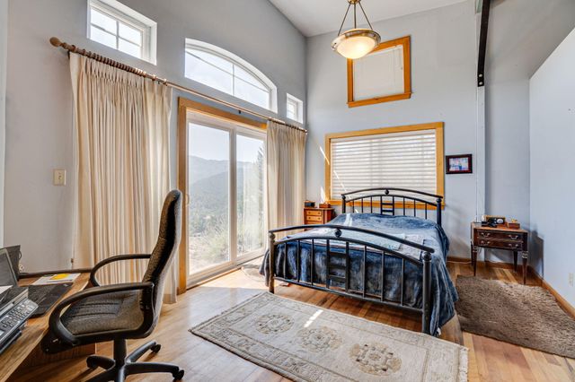 745a Applewood Road, Honeydew, CA 95545