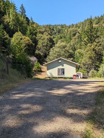 745a Applewood Road, Honeydew, CA 95545