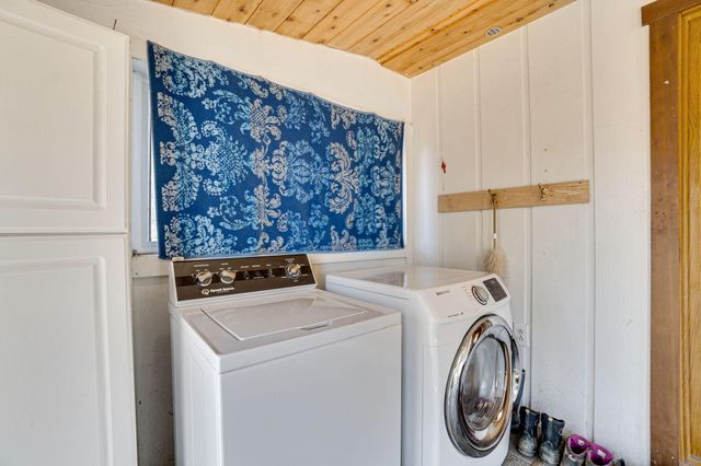 745a Applewood Road, Honeydew, CA 95545