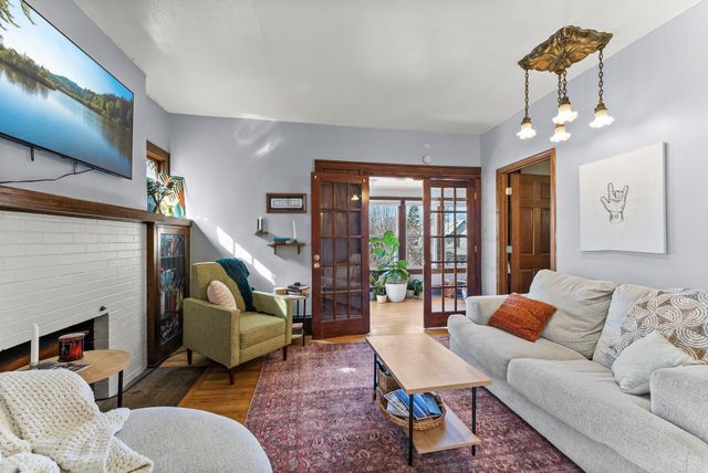 1038 16th Avenue SE, Minneapolis, MN 55414