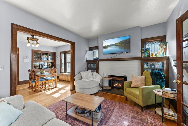 1038 16th Avenue SE, Minneapolis, MN 55414