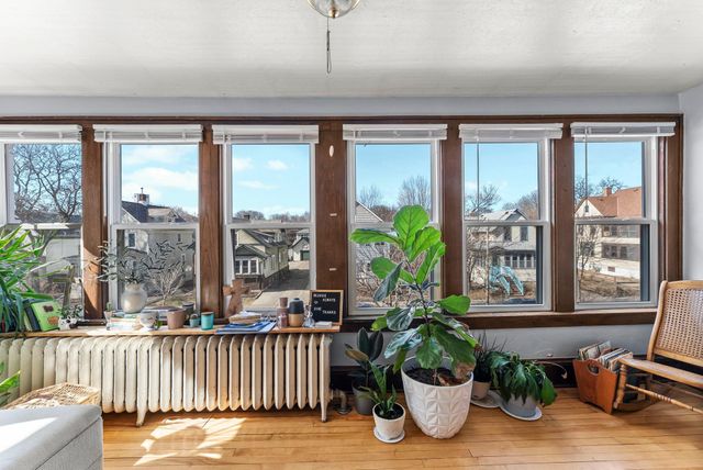 1038 16th Avenue SE, Minneapolis, MN 55414