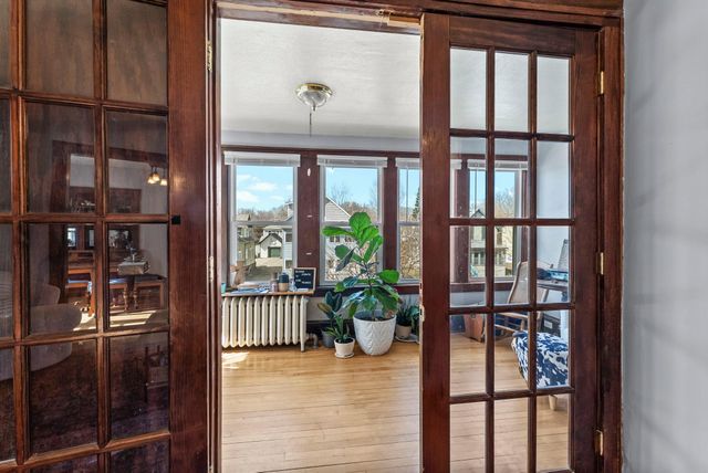 1038 16th Avenue SE, Minneapolis, MN 55414