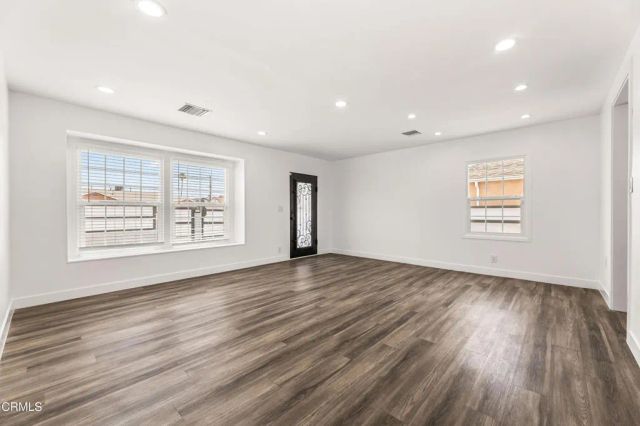 7637 Radford Avenue, Los Angeles, CA 91605
