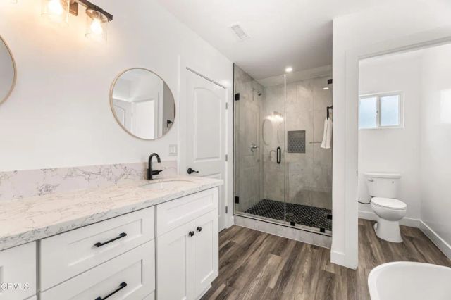 7637 Radford Avenue, Los Angeles, CA 91605