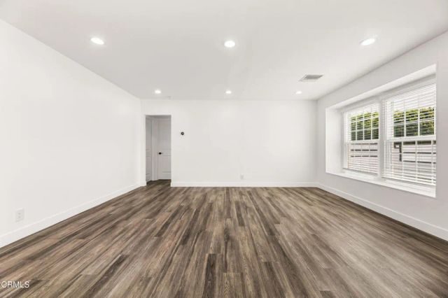 7637 Radford Avenue, Los Angeles, CA 91605