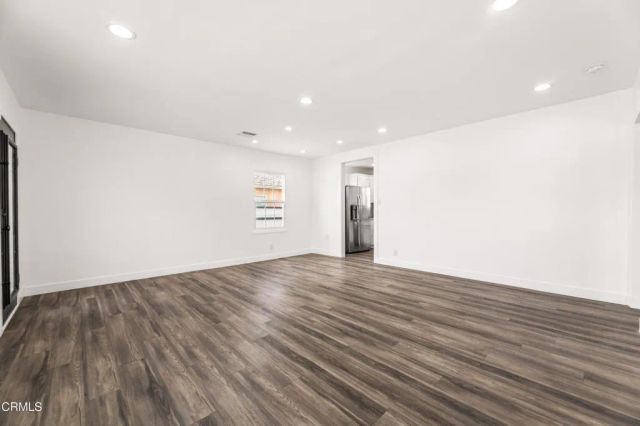 7637 Radford Avenue, Los Angeles, CA 91605