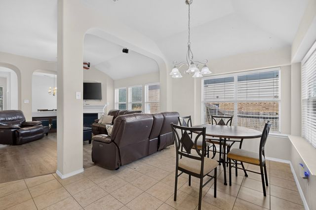 404 Castle Street, Desoto, TX 75115