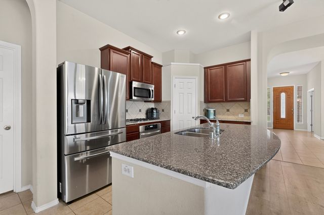 404 Castle Street, Desoto, TX 75115
