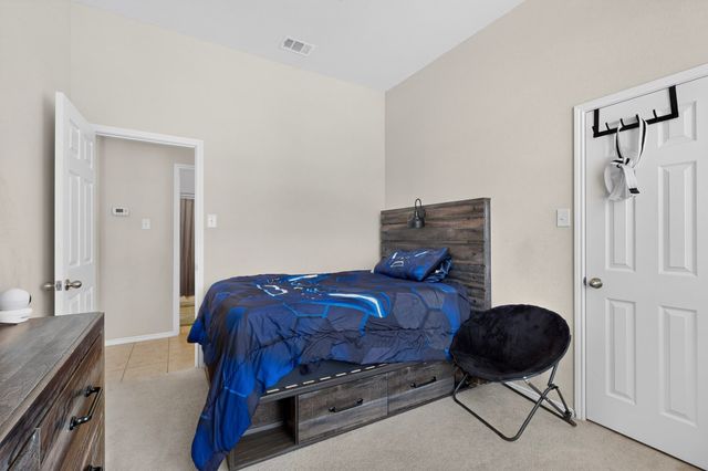 404 Castle Street, Desoto, TX 75115