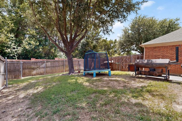 404 Castle Street, Desoto, TX 75115