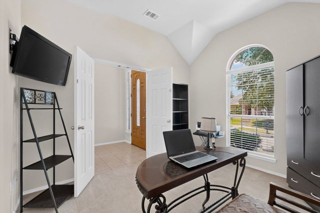 404 Castle Street, Desoto, TX 75115