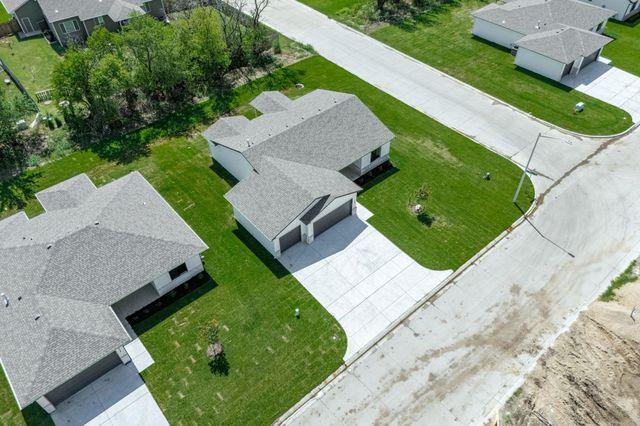 519 E Elmwood St, Park City, KS 67147