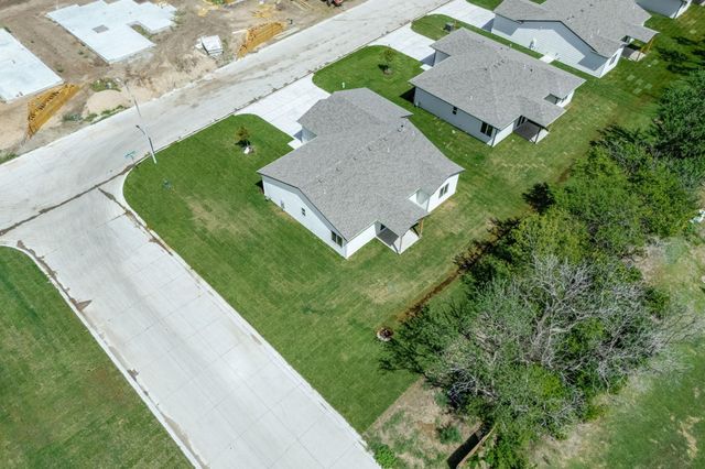 519 E Elmwood St, Park City, KS 67147