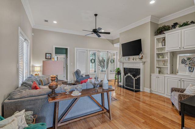 6364 Beau Douglas Ave, Gonzales, LA 70737