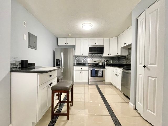 10 Kenmar Dr 26, Billerica, MA 01821