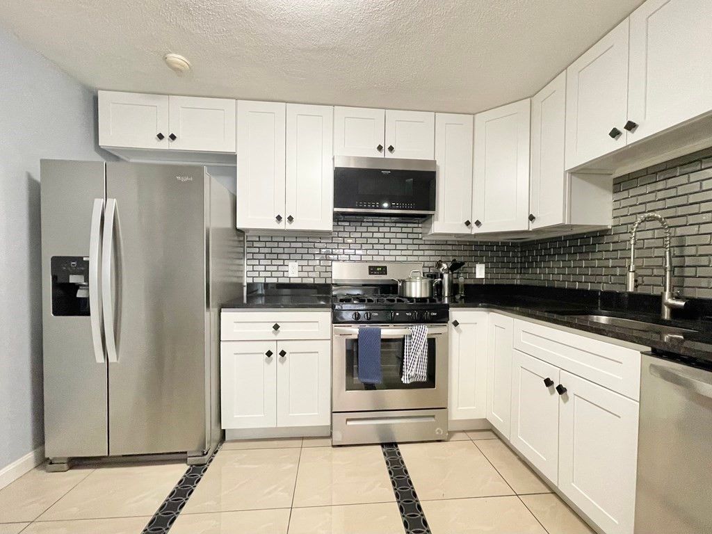 10 Kenmar Dr 26, Billerica, MA 01821