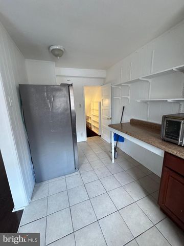 6724 SYLVESTER ST, Philadelphia, PA 19149